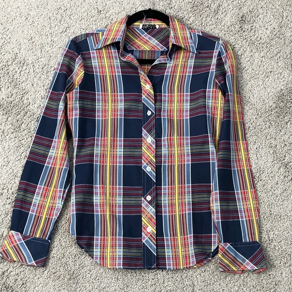 Gil & Co Lightweight Button-up Plaid Shirt - Picture 4 of 4